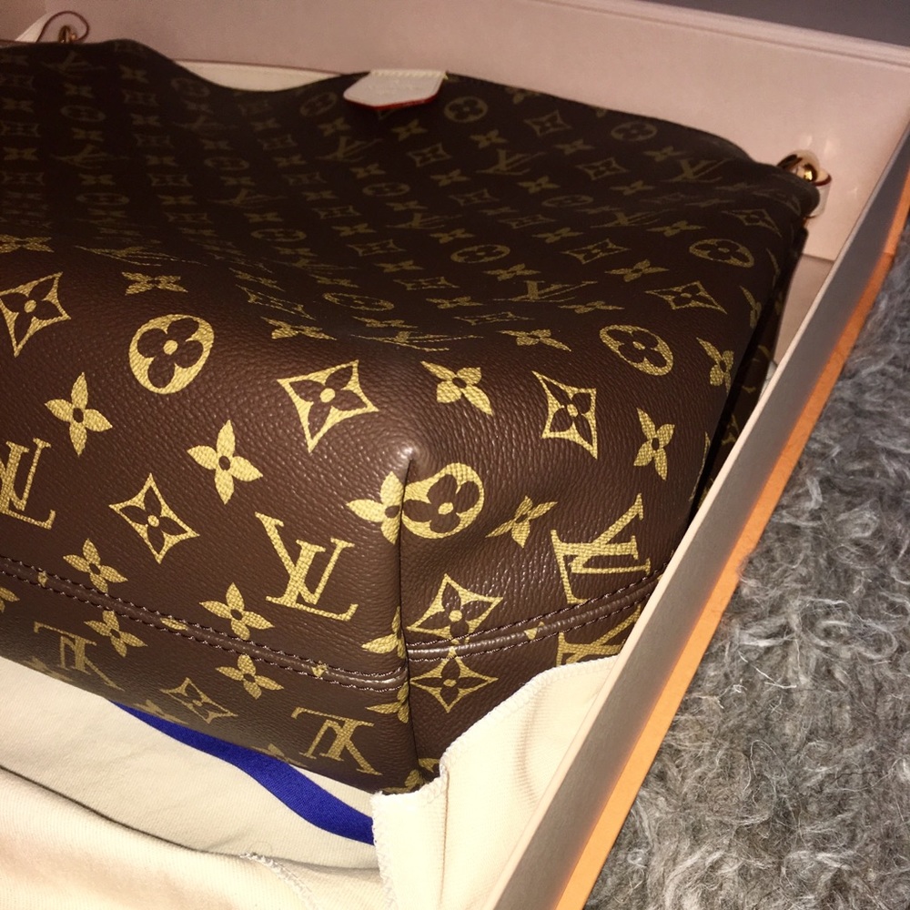 SOLD! Authentic New Louis Vuitton Graceful MM. - Picture 5 of 6